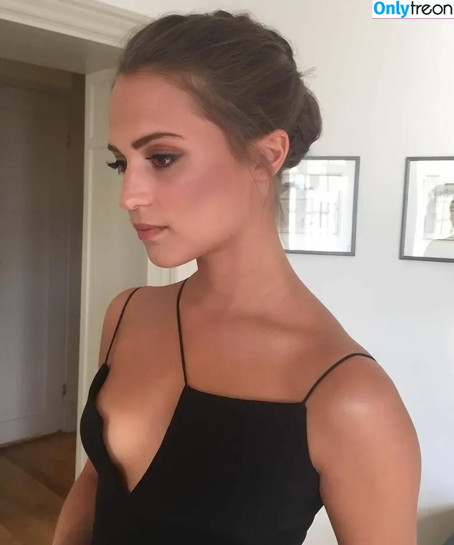 Alicia Vikander nude photo #0102 (aliciavikanderdaily)