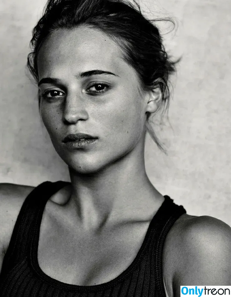 Alicia Vikander голая photo #0152 (aliciavikanderdaily)