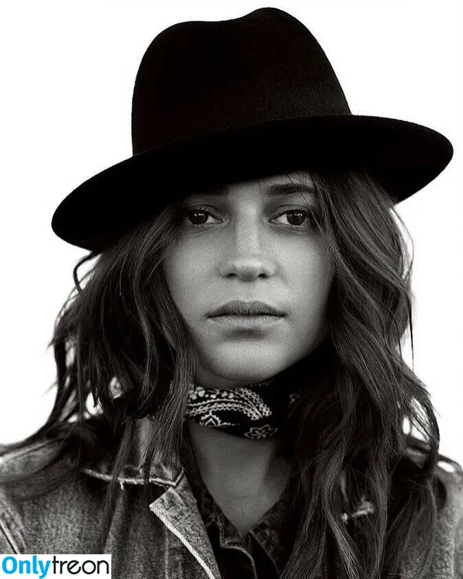 Alicia Vikander nude photo #0154 (aliciavikanderdaily)