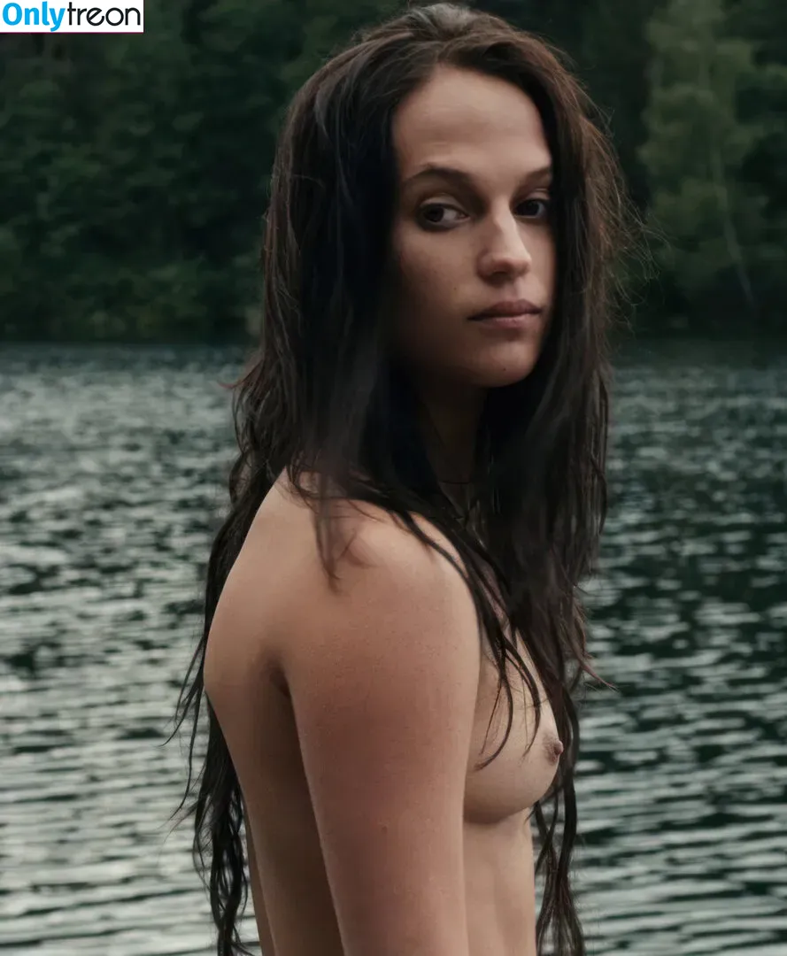 Alicia Vikander голая photo #0168 (aliciavikanderdaily)