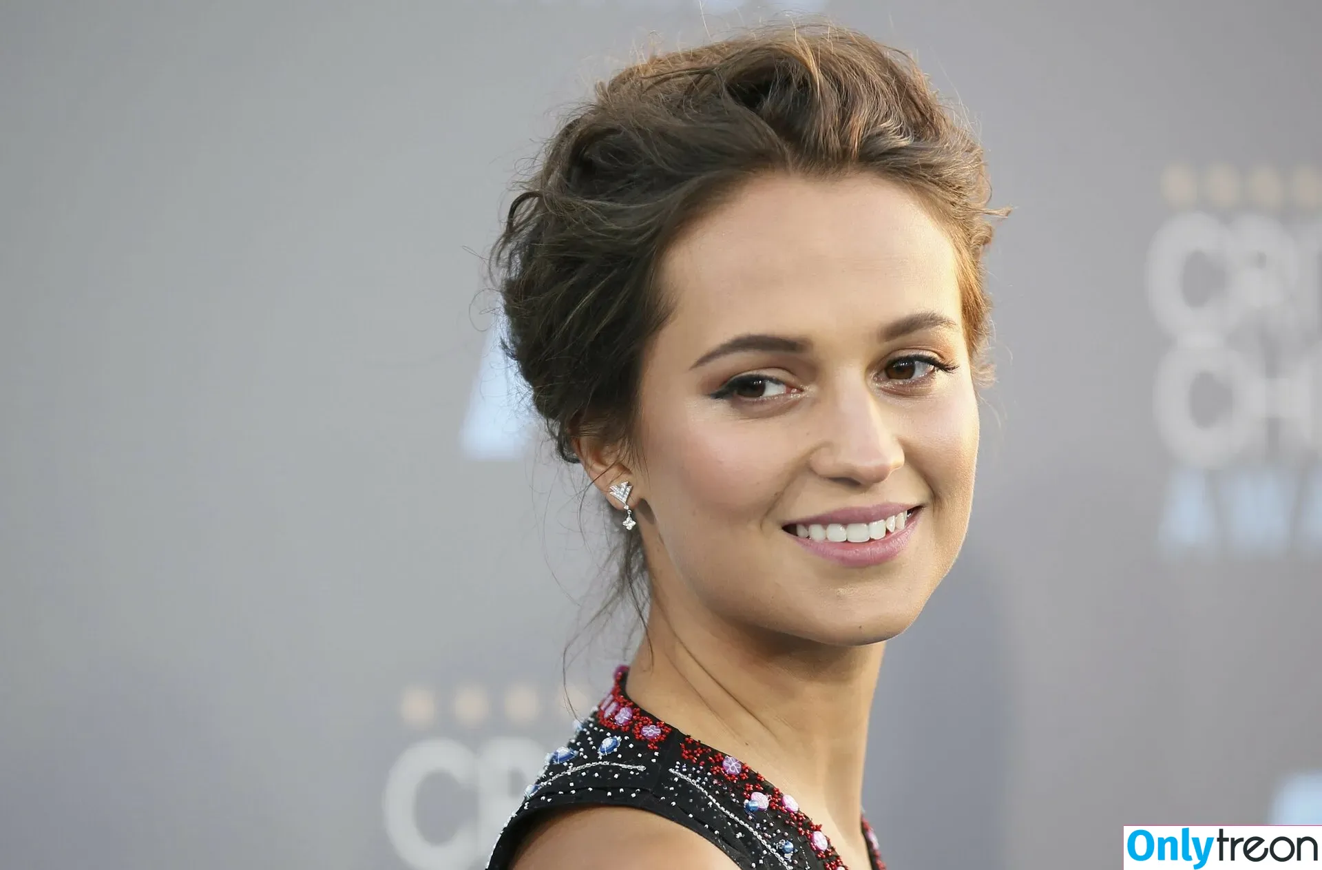 Alicia Vikander голая photo #0211 (aliciavikanderdaily)