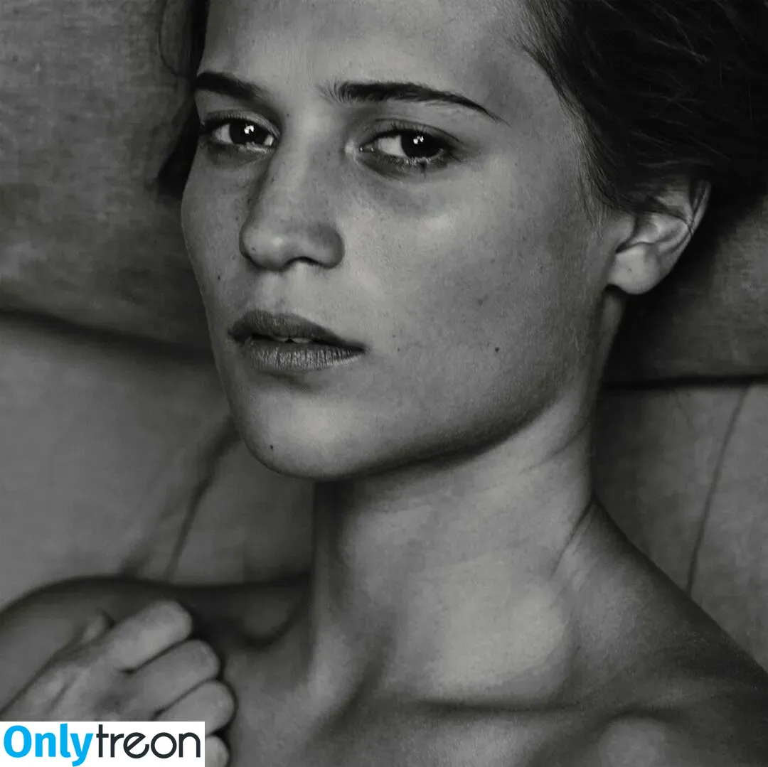 Alicia Vikander голая photo #0216 (aliciavikanderdaily)