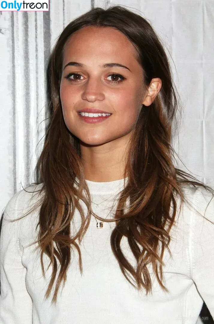 Alicia Vikander голая photo #0228 (aliciavikanderdaily)