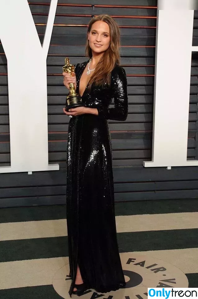 Alicia Vikander голая photo #0262 (aliciavikanderdaily)