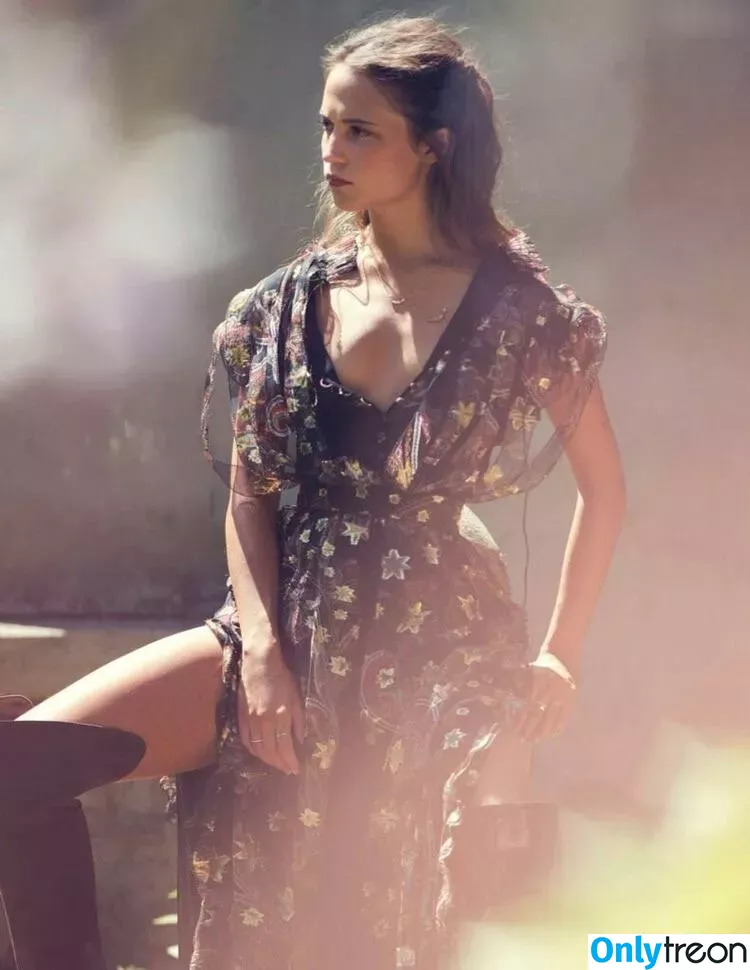 Alicia Vikander голая photo #0263 (aliciavikanderdaily)