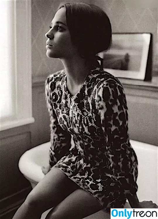 Alicia Vikander голая photo #0287 (aliciavikanderdaily)