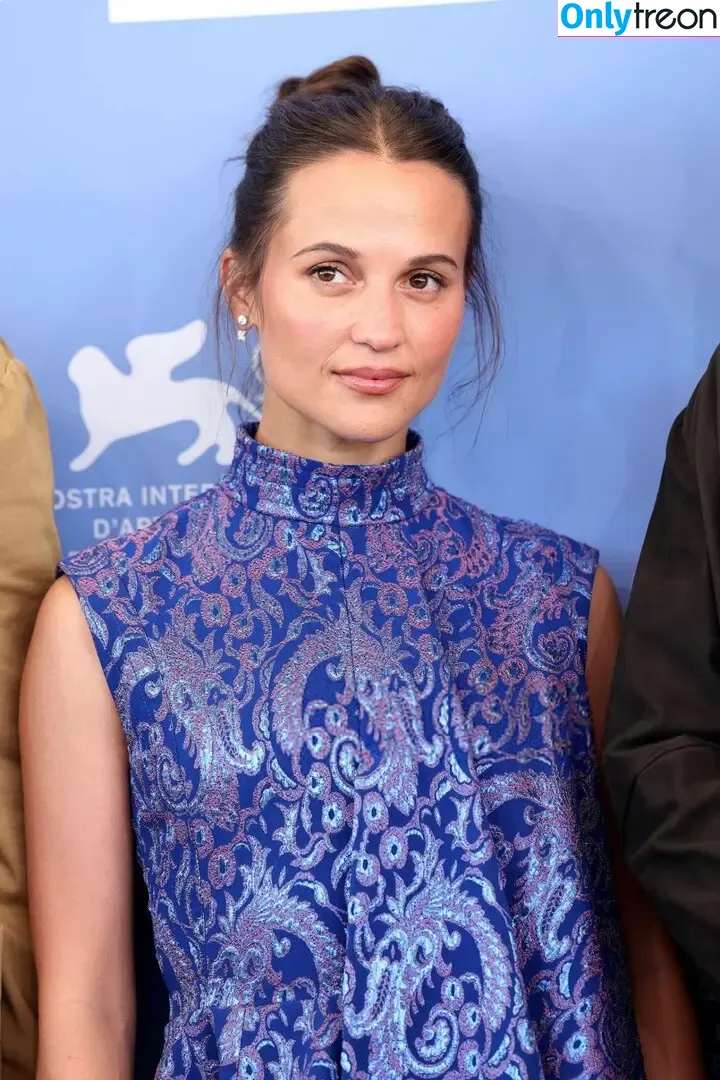 Alicia Vikander голая photo #0603 (aliciavikanderdaily)