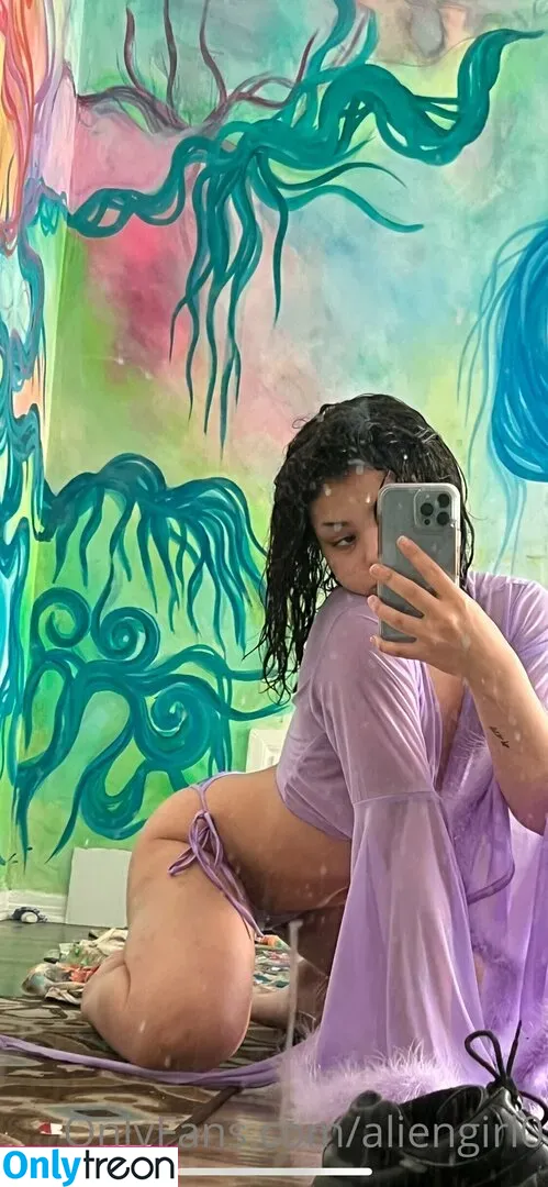 aliengirl0 nude photo #0020 (alien girl / talyeh_galvez)