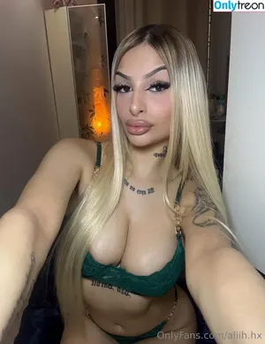 aliih.hx / aliih.hx00 nude photo #0125