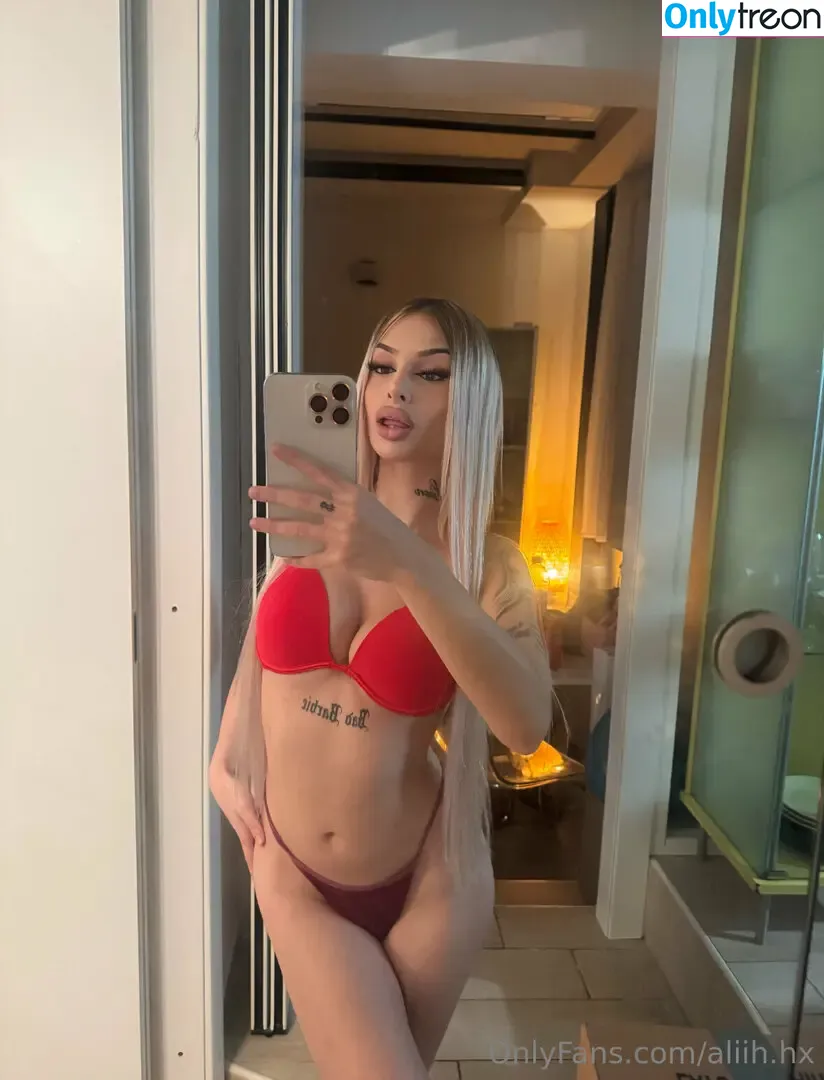 aliih.hx nude photo #0119 (aliih.hx00)