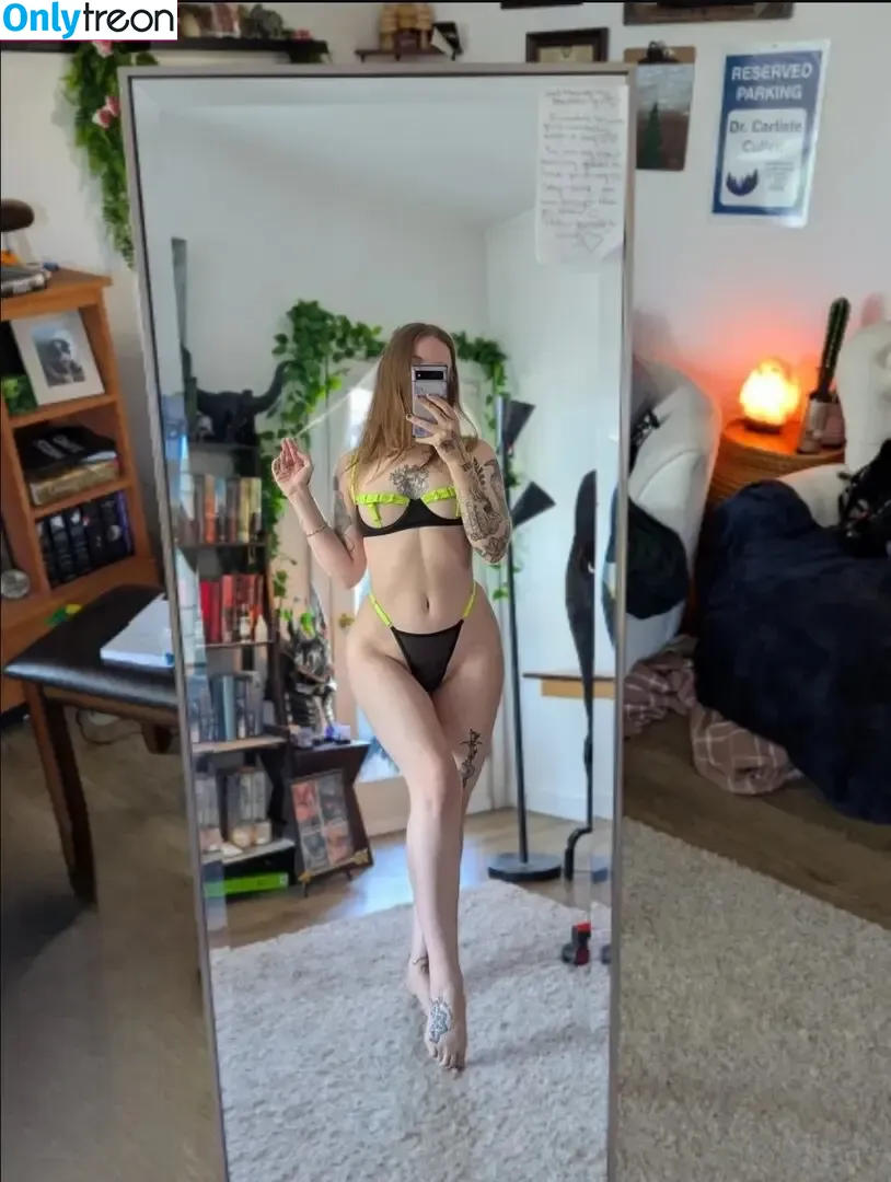 Alildore nude photo #0085 (Moredore / moredorensfw)