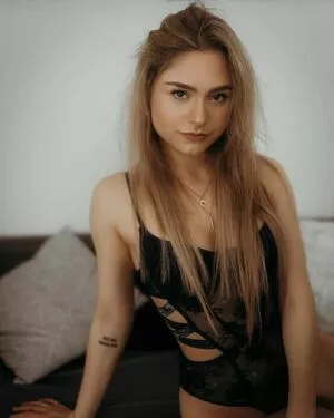 Alina Khani / alinakhani / lifewithaliina nude photo #0002
