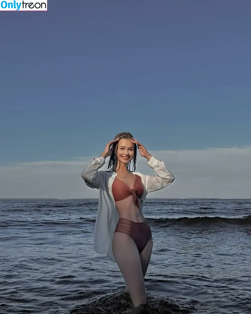 alina.zaozerskayaaa nude photo #0001 (alina.zaozerskayaaa)