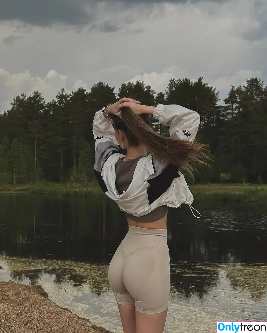 alina.zaozerskayaaa nude photo #0003 (alina.zaozerskayaaa)