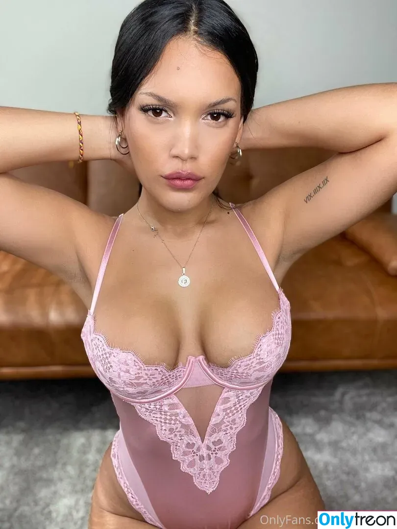 Alinabelle голая photo #0175 (AlinaxBelle / alinabllx)