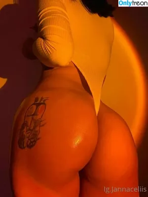 alinacollins / its.alinacollins nude photo #0071
