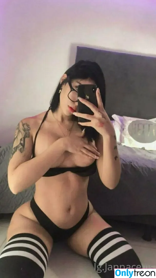 alinacollins nude photo #0030 (its.alinacollins)