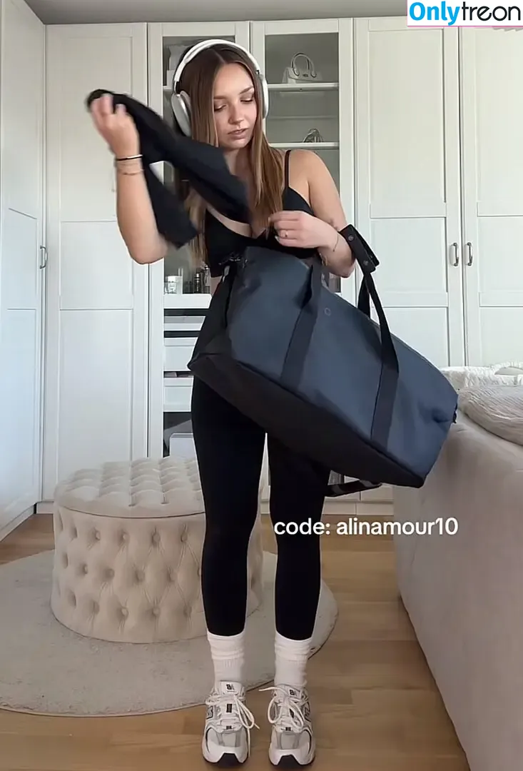 Alinamour nude photo #0408 (Alinamour)