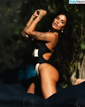 Aline Riscado / soualinecampos nude photo #0206