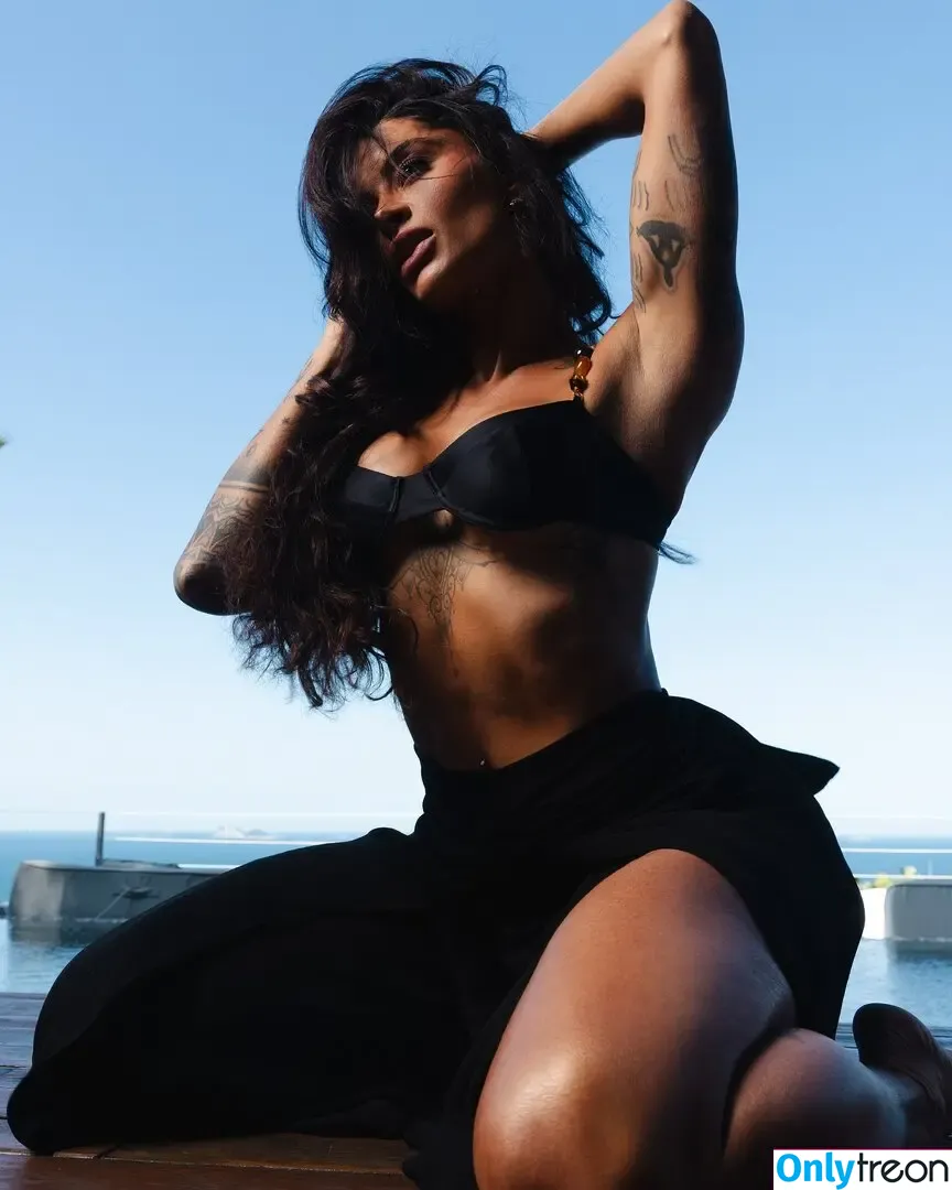 Aline Riscado nude photo #0189 (soualinecampos)