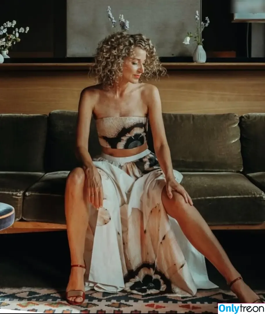 Aline von Drateln голая photo #0008 (Aline von Drateln)