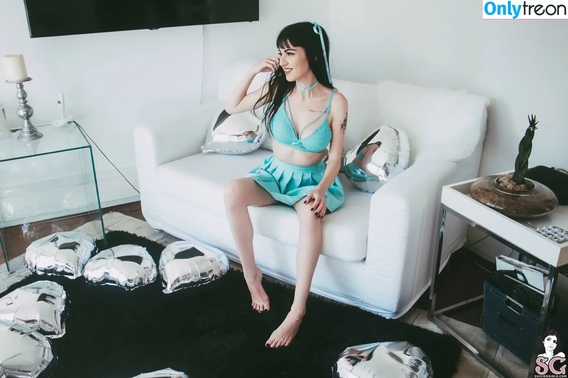 alineem голая photo #0023 (alineem_)