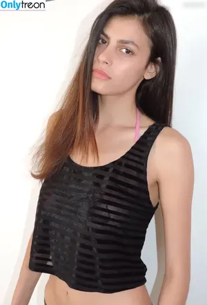 Alisar Ailabouni / alisarailabouni nude photo #0089