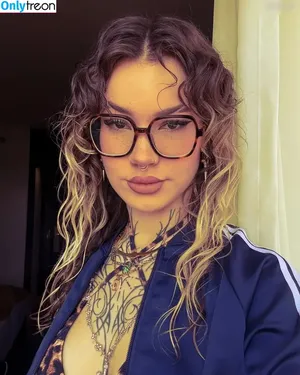 Alisea Löffler / unregierbar nude photo #0066