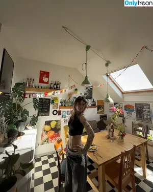Alisea Löffler / unregierbar nude photo #0067