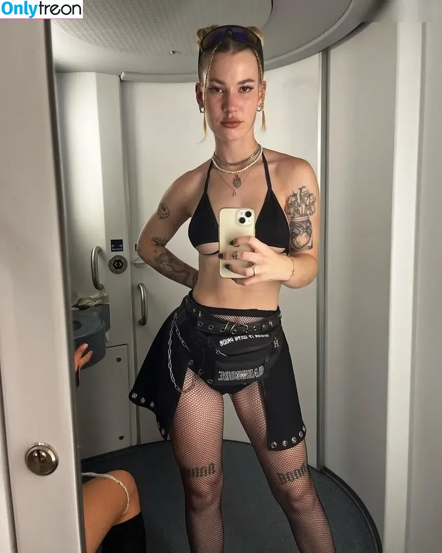 Alisea Löffler nude photo #0022 (unregierbar)