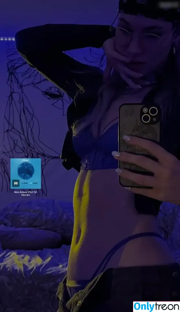 Alisea Löffler nude photo #0030 (unregierbar)