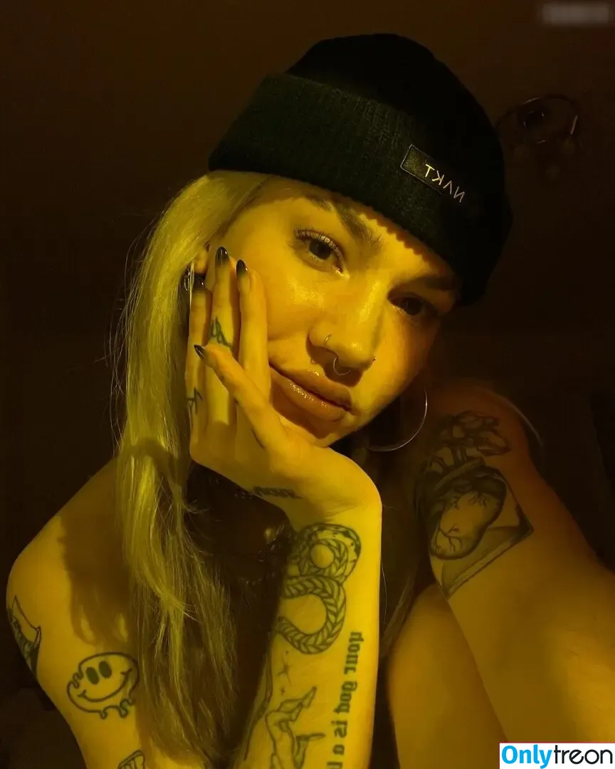 Alisea Löffler nude photo #0038 (unregierbar)
