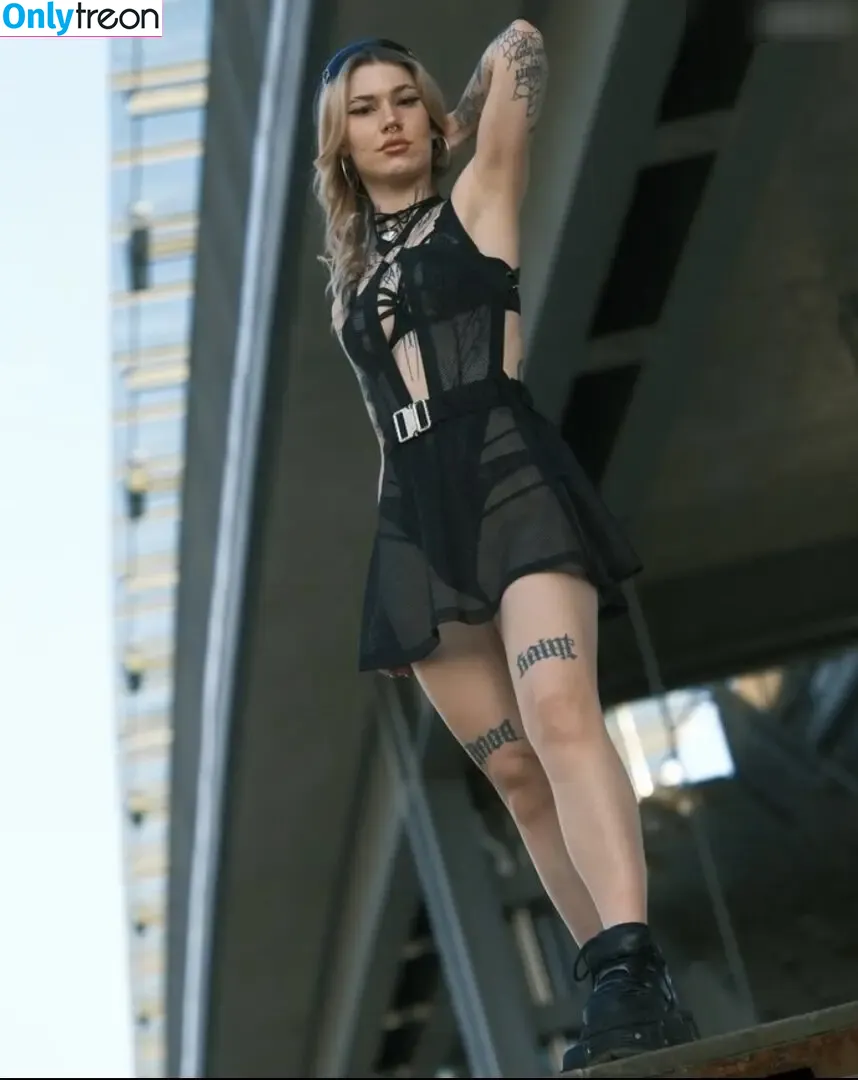 Alisea Löffler nude photo #0045 (unregierbar)