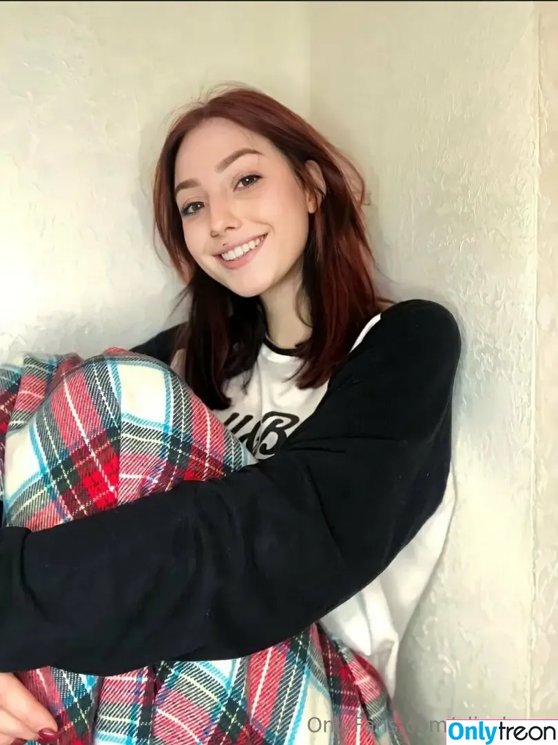 alisebuns голая photo #0020 (alisebuns)