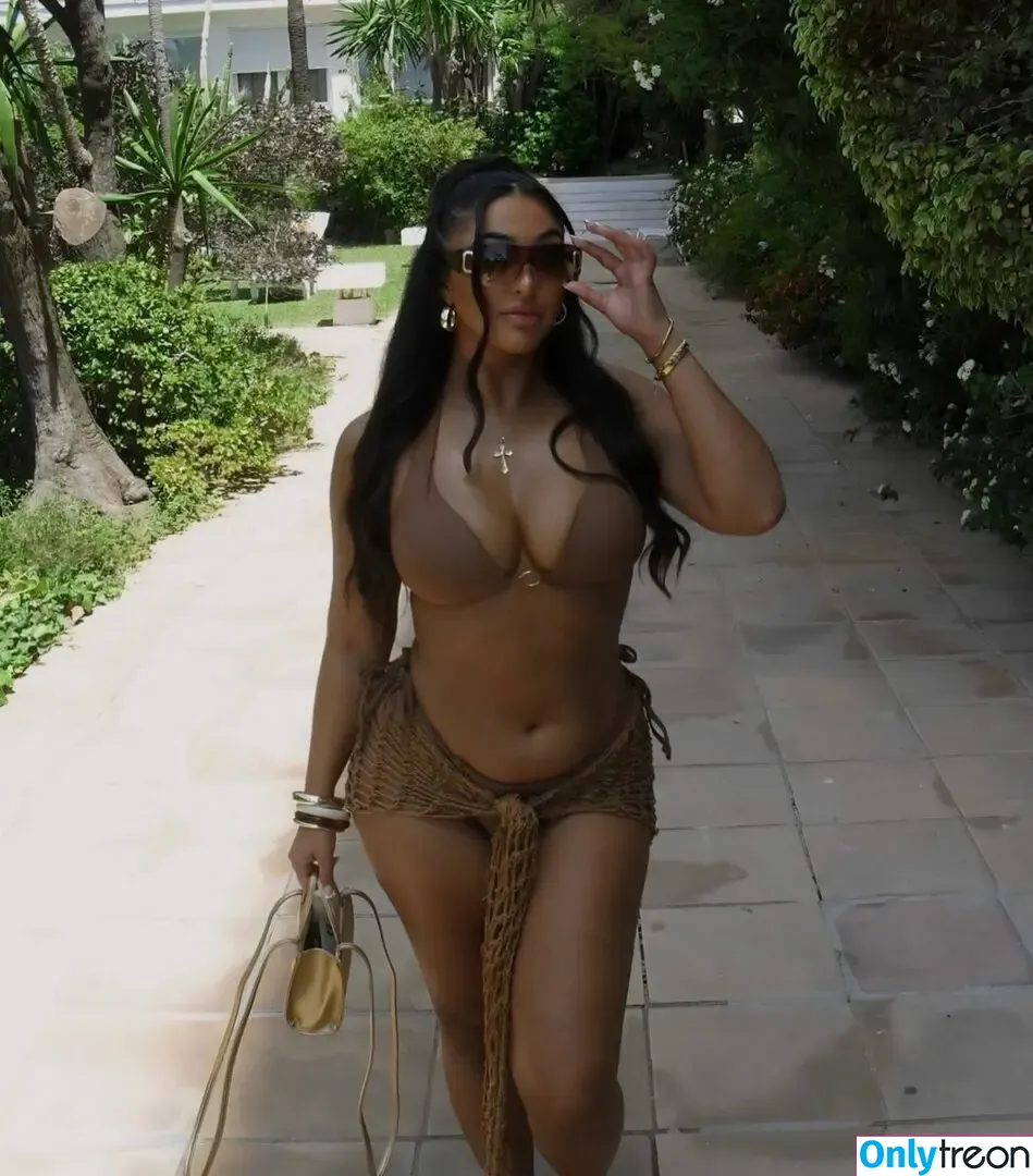 Alisha Simone nude photo #0014 (alishasimone_)