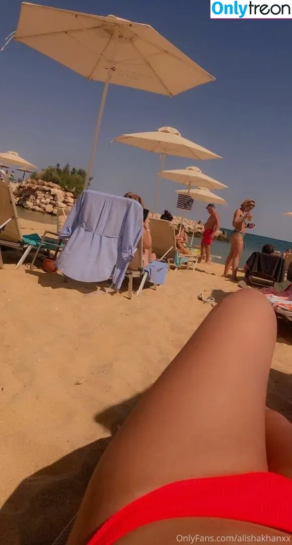 alishaakhanxx голая photo #0023 (alishaakhanxx)