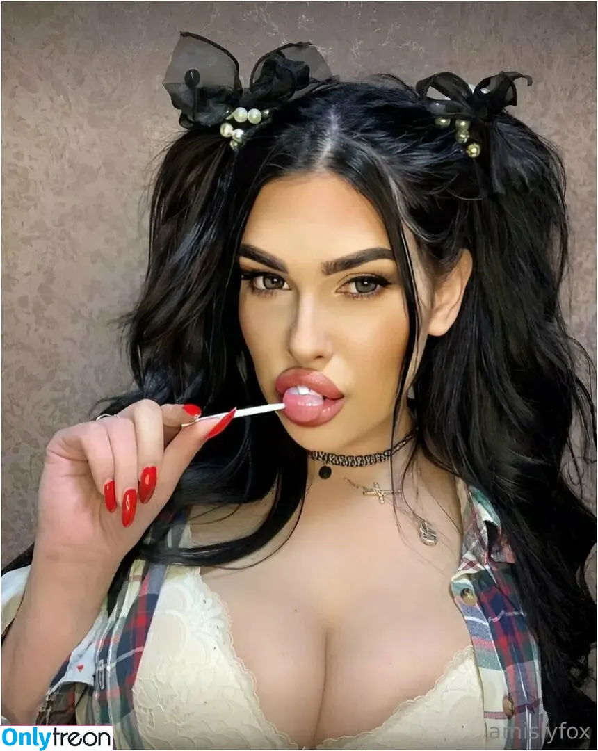 alislyfox nude photo #0018 (alilolfox)