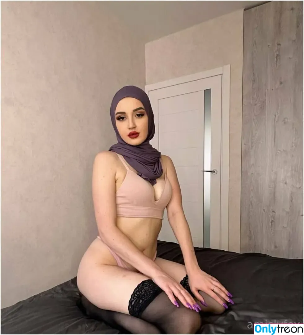 alislyfox nude photo #0038 (alilolfox)