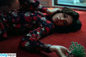 Alison Brie / alisonbrie nude photo #1477