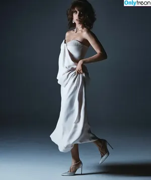 Alison Brie / alisonbrie nude photo #1486