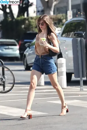 Alison Brie / alisonbrie nude photo #1870
