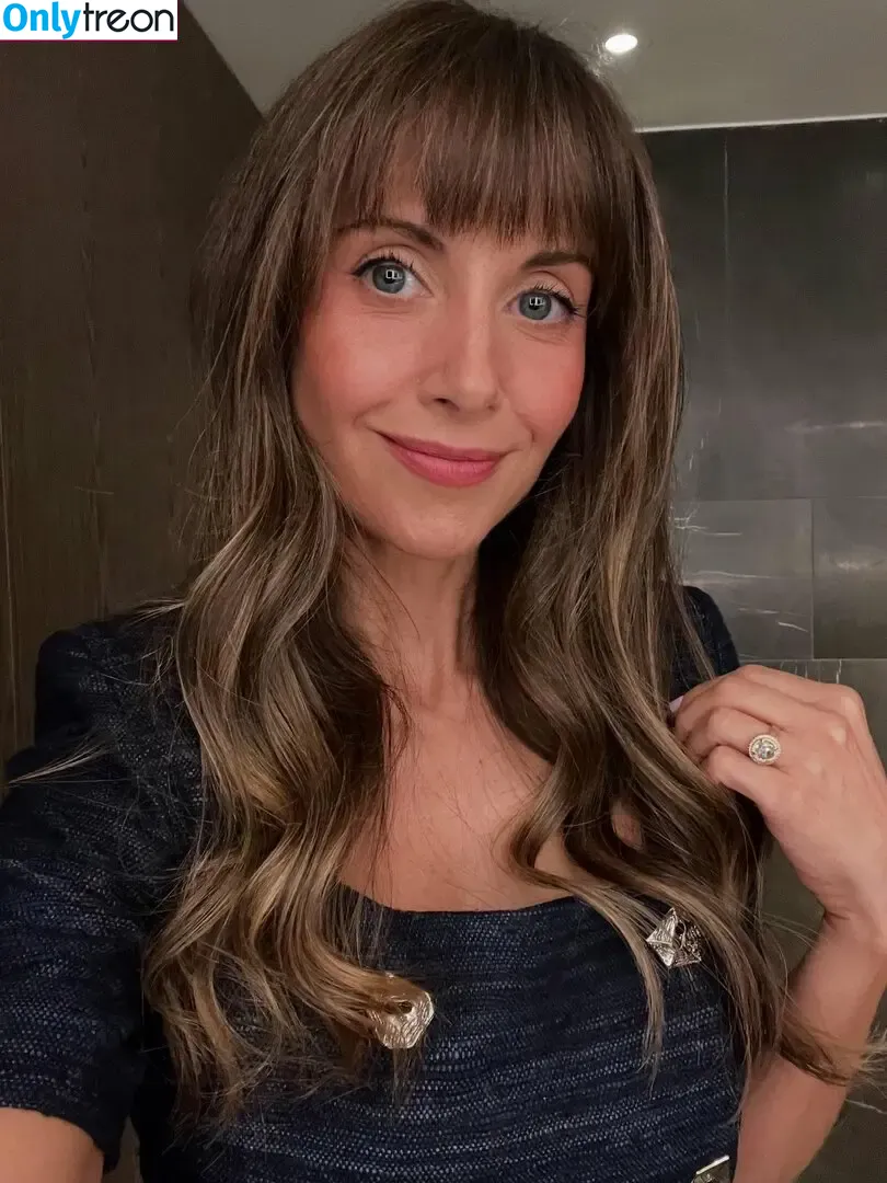 Alison Brie голая photo #1863 (alisonbrie)