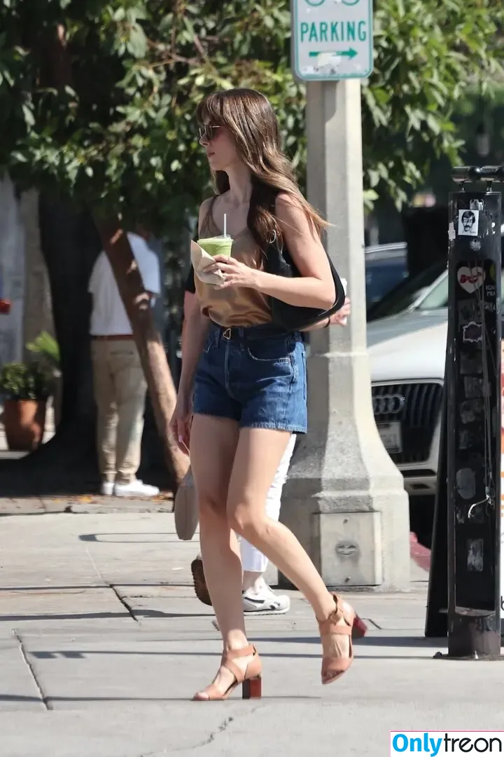 Alison Brie голая photo #1871 (alisonbrie)
