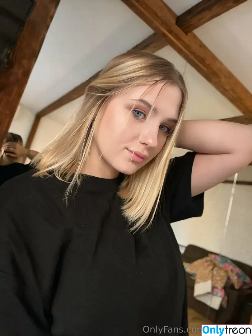 alison_on nude photo #0067 (_alisonann)