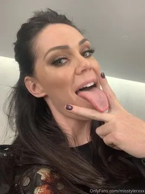 Alison Tyler / 6feetofsunshine / misstylerxxx фото голая #0021