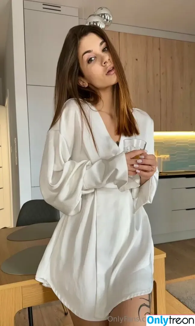 aliss.foxy nude photo #0198 (aliss.foxyy)