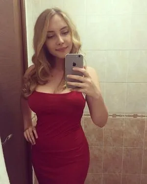 Alissa Strekozova / alissaofficial_ nude photo #0024