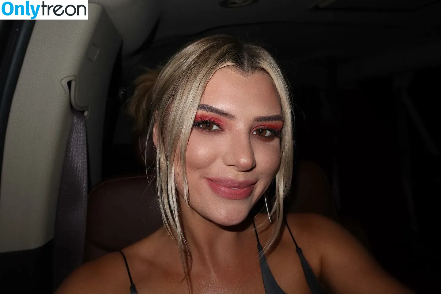 Alissa Violet nude photo #0048 (alissaviolet)