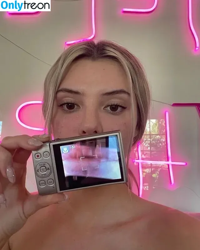 Alissa Violet nude photo #0102 (alissaviolet)