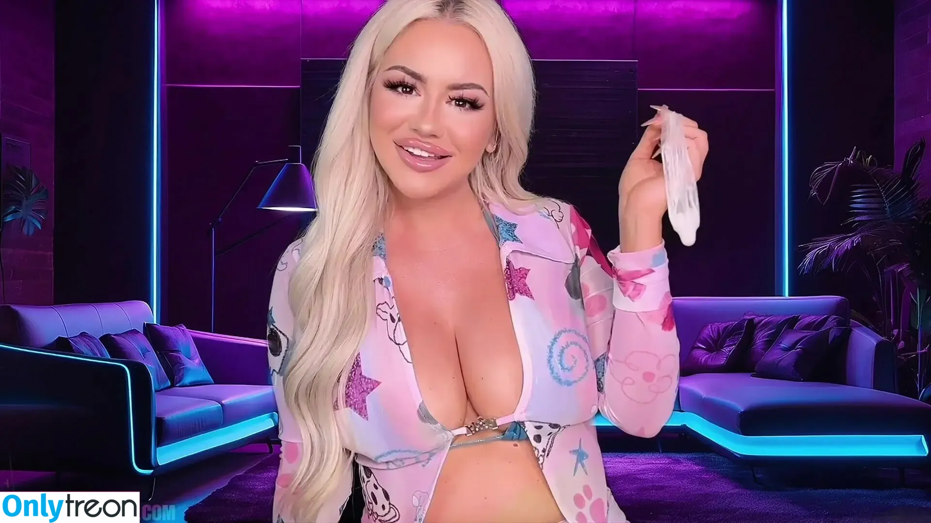 Alissaryan голая photo #0042 (Alyssaaims / alissa0206 / blondiebeb)